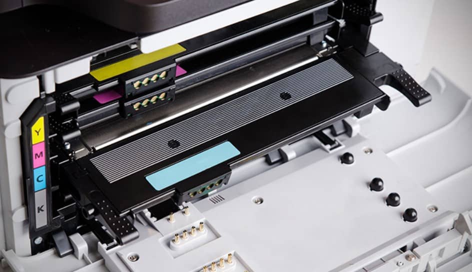 barvni laserski tiskalnik (1)